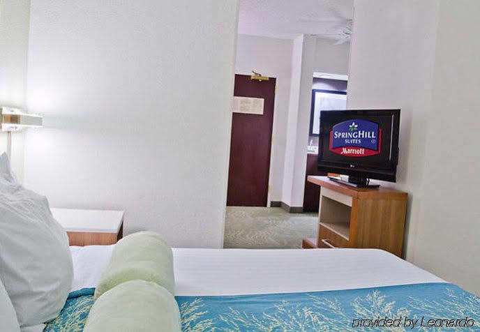 Springhill Suites By Marriott Charlotte Airport מראה חיצוני תמונה
