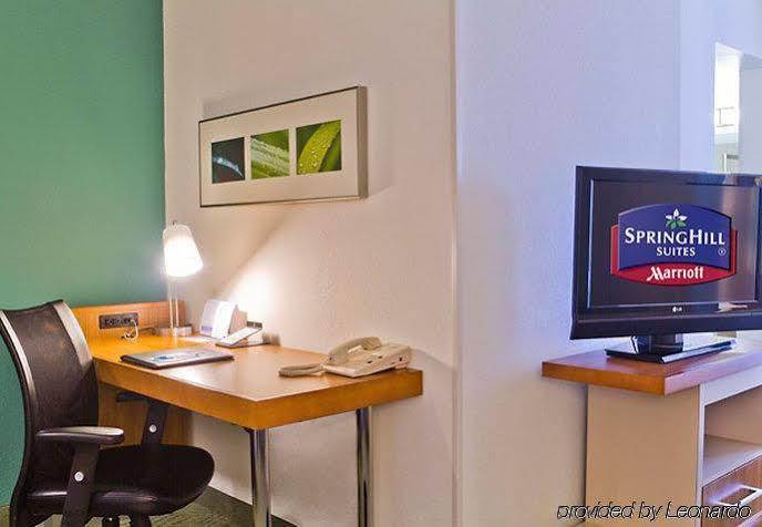 Springhill Suites By Marriott Charlotte Airport מראה חיצוני תמונה